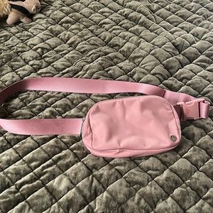 Dusty Rose Lulu belt bag
